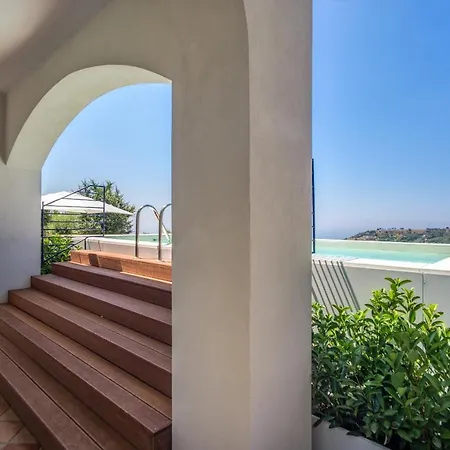 Villa La Luce 5 Bedrooms In The Town Center Massa Lubrense