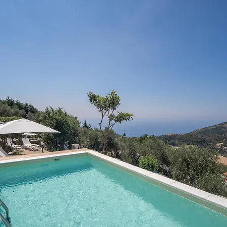 La Luce 5 Bedrooms In The Town Center Villa