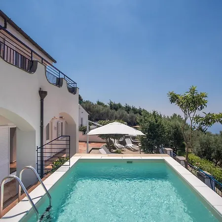 Villa La Luce 5 Bedrooms In The Town Center *