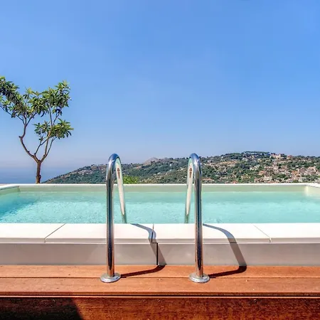 La Luce 5 Bedrooms In The Town Center Villa *