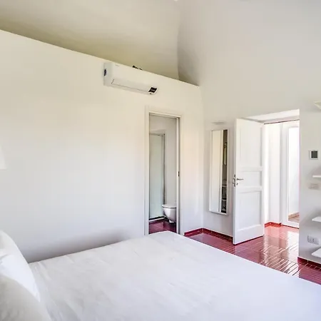 La Luce 5 Bedrooms In The Town Center Villa *