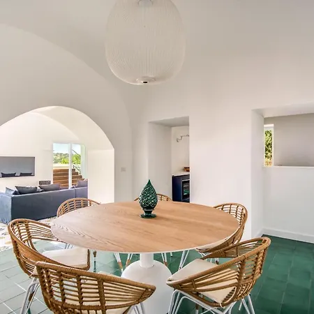 La Luce 5 Bedrooms In The Town Center *