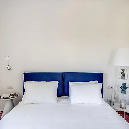 Villa La Luce 5 Bedrooms In The Town Center *