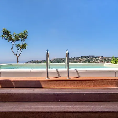 La Luce 5 Bedrooms In The Town Center *