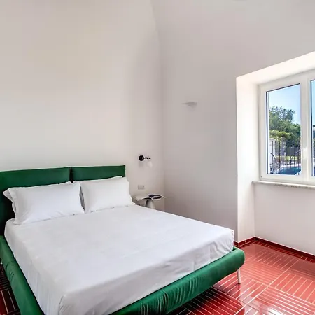 La Luce 5 Bedrooms In The Town Center * Massa Lubrense