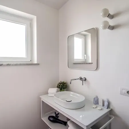 La Luce 5 Bedrooms In The Town Center Villa *