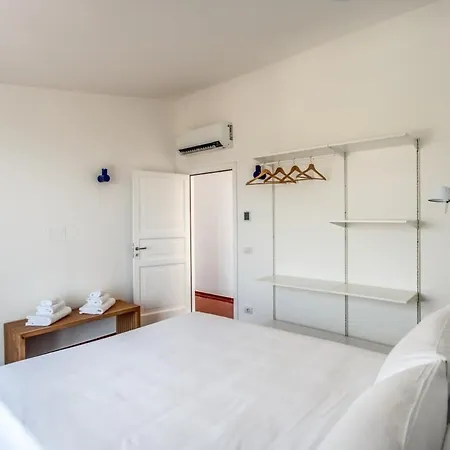 La Luce 5 Bedrooms In The Town Center