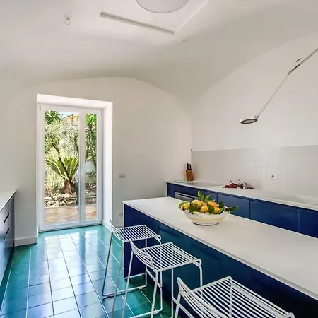 La Luce 5 Bedrooms In The Town Center